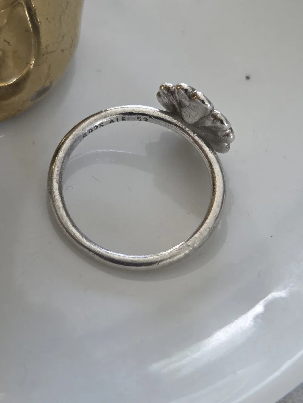 Pandora Sterling Silver Floral Ring with Cream Enamel Size 6 /52 * See Details